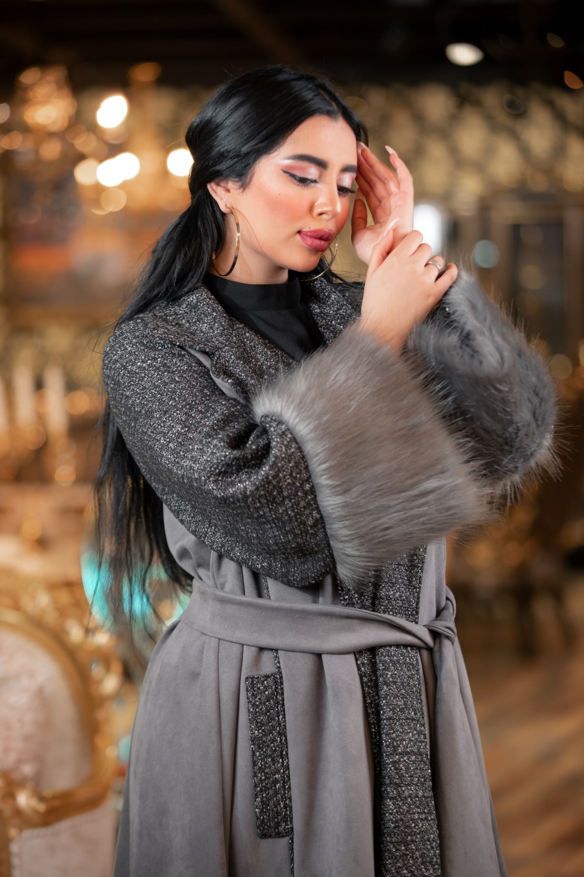 عبايات ملكيه